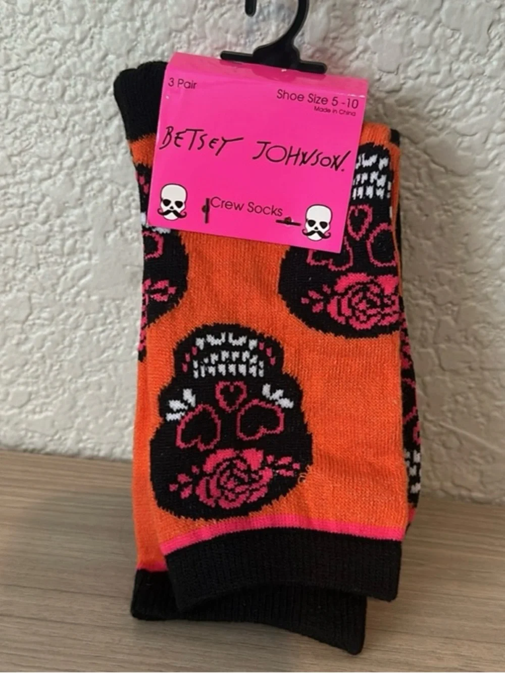 NWT Betsy Johnson Halloween Skull Socks 3 pairs